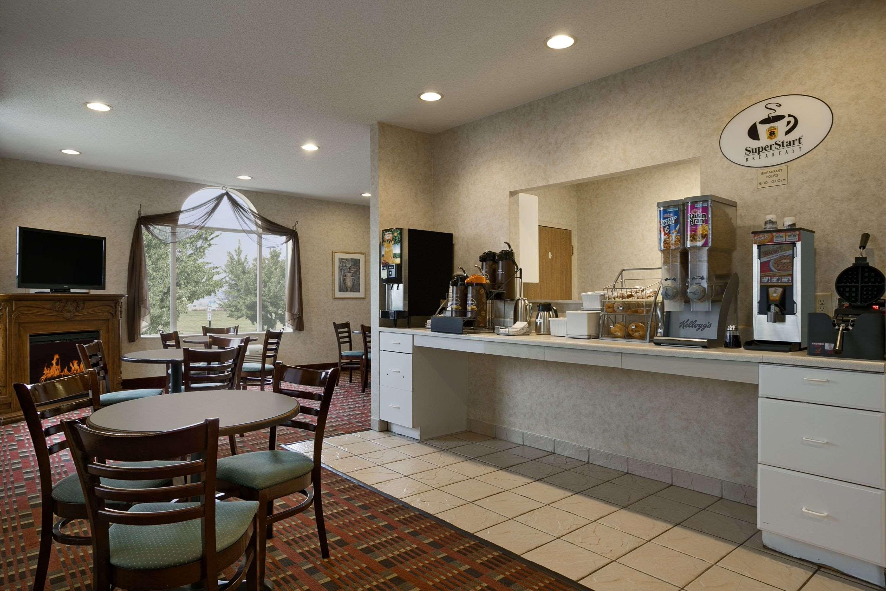 Hotel Super 8 By Wyndham Corydon Extérieur photo