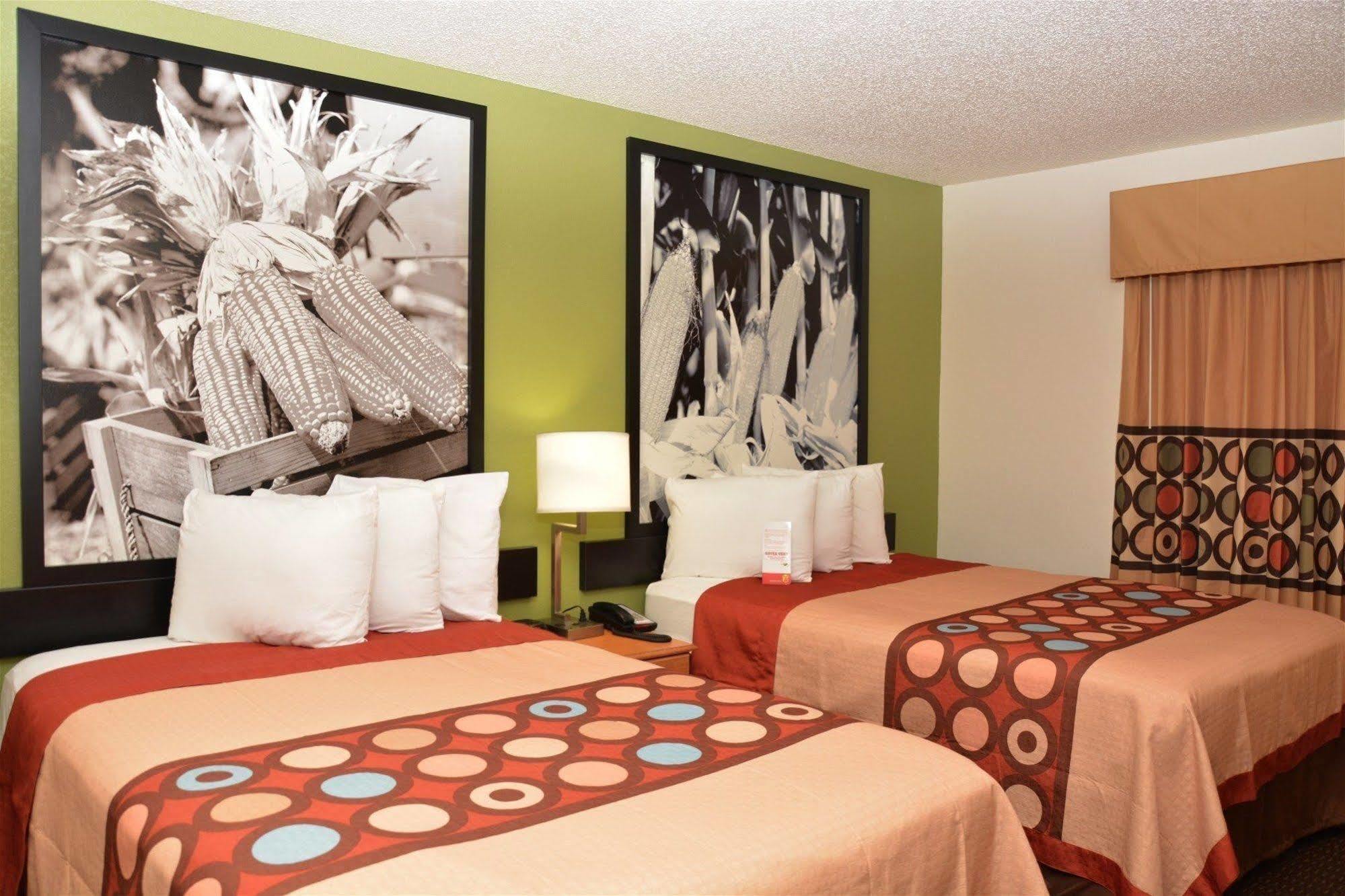 Hotel Super 8 By Wyndham Corydon Extérieur photo