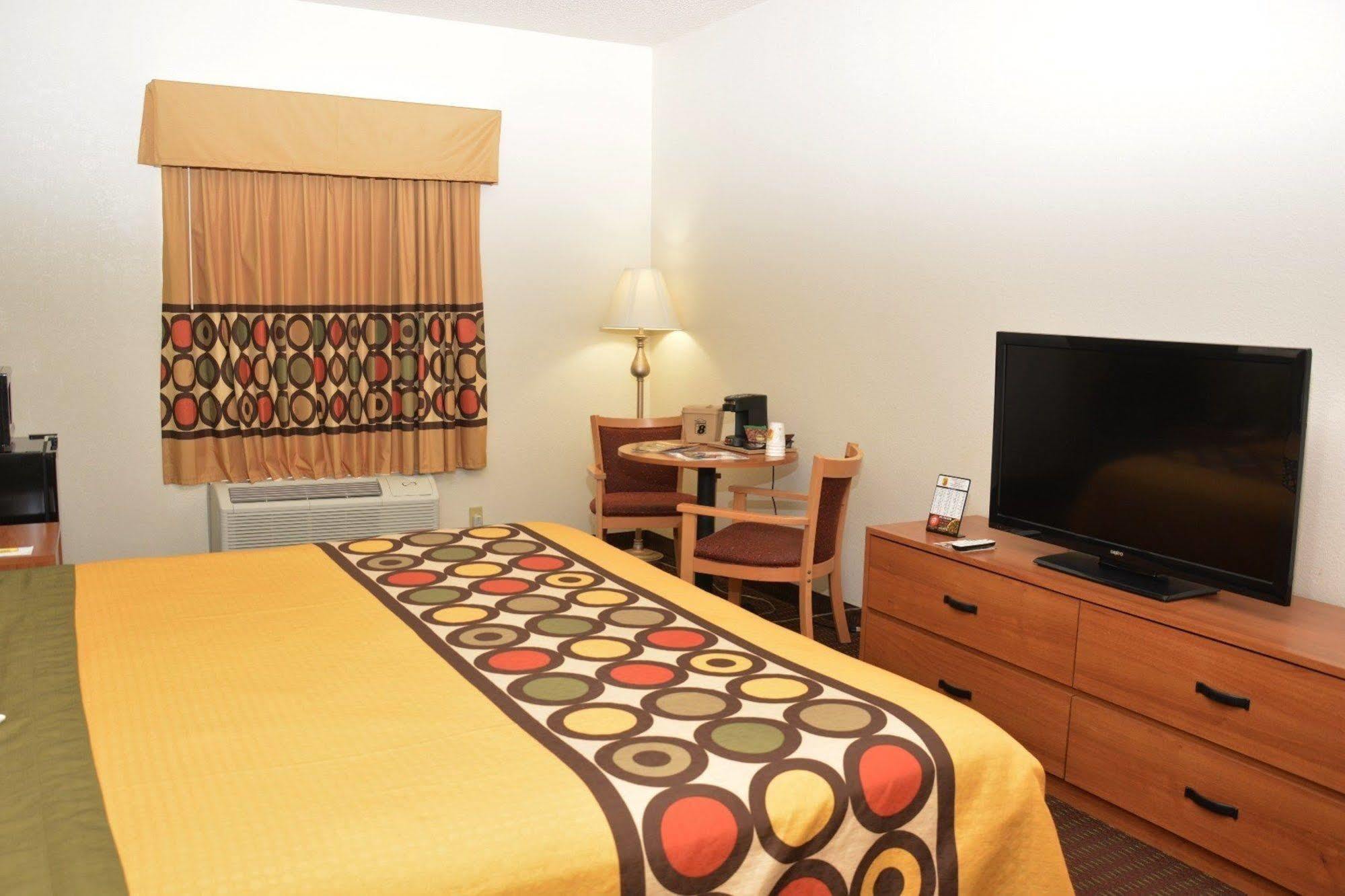 Hotel Super 8 By Wyndham Corydon Extérieur photo