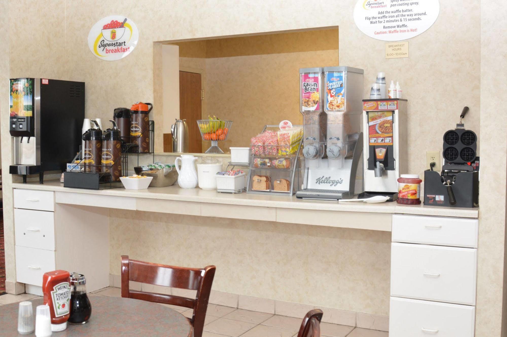 Hotel Super 8 By Wyndham Corydon Extérieur photo