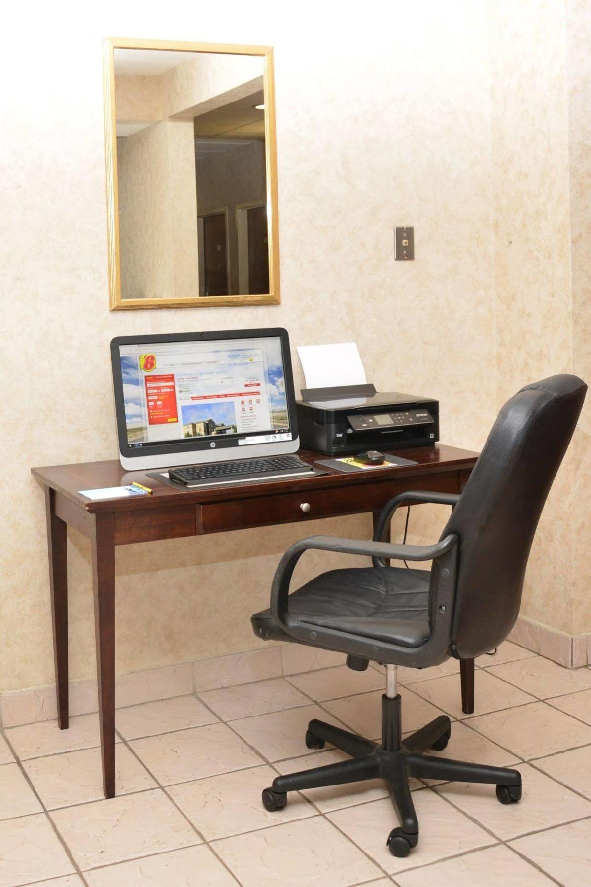 Hotel Super 8 By Wyndham Corydon Extérieur photo